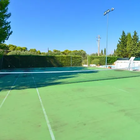 Belen Con Piscina E Campo Da Tennis * Torre Colimena